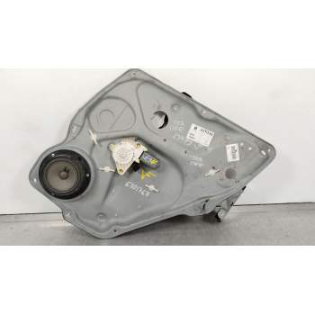 ELEVALUNAS TRASERO DERECHO A1697301679 A1695408205 A1697600434