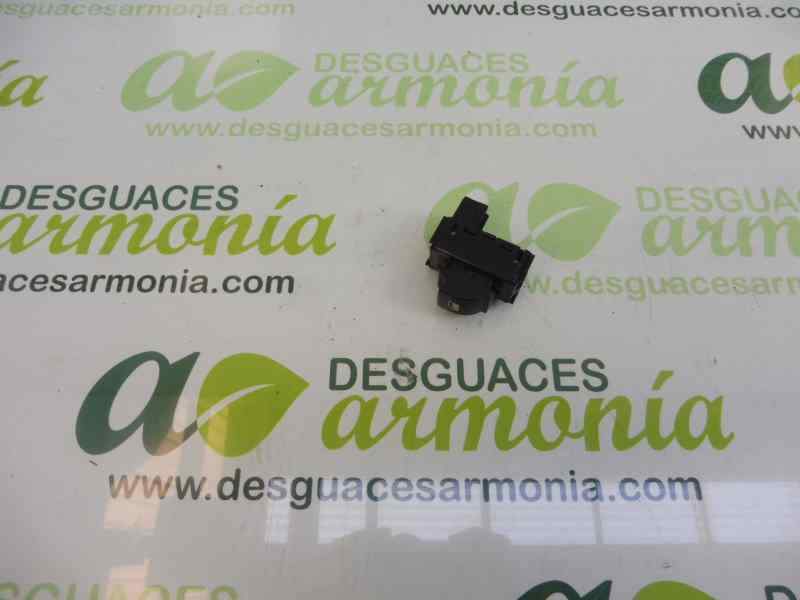 MANDO ELEVALUNAS DELANTERO DERECHO 9802531780 