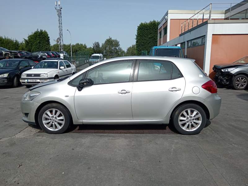 toyota auris (_e15_) del año 2007