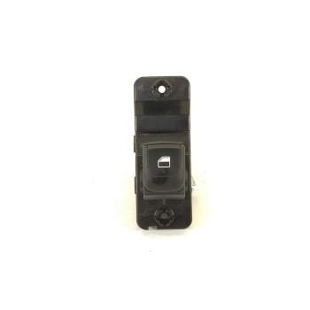 MANDO ELEVALUNAS TRASERO DERECHO 93590H8000 4D65251000 