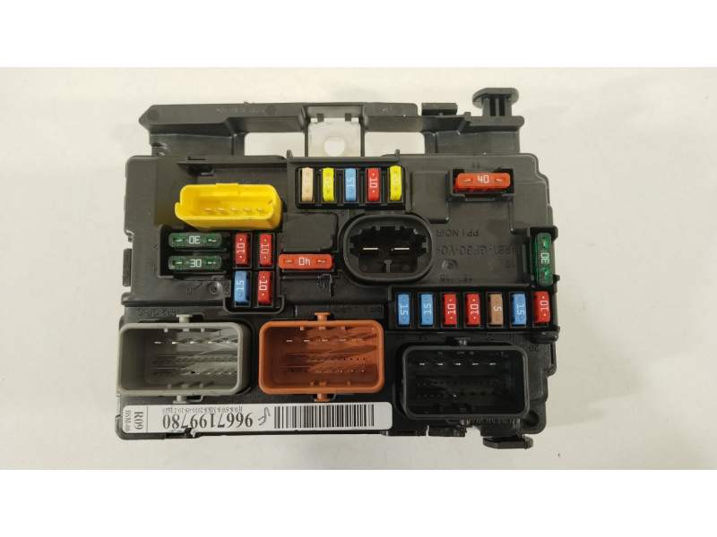 CAJA RELES / FUSIBLES 9667199780 BSMR0900 