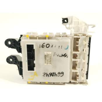 CAJA RELES / FUSIBLES 8273005170 154210B06 8273005170C