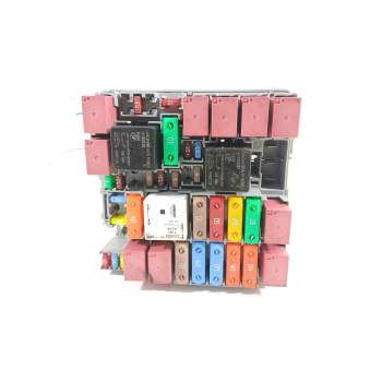 CAJA RELES / FUSIBLES 52028777 