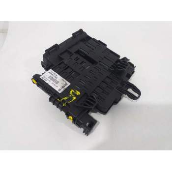 CAJA RELES / FUSIBLES 30659092 