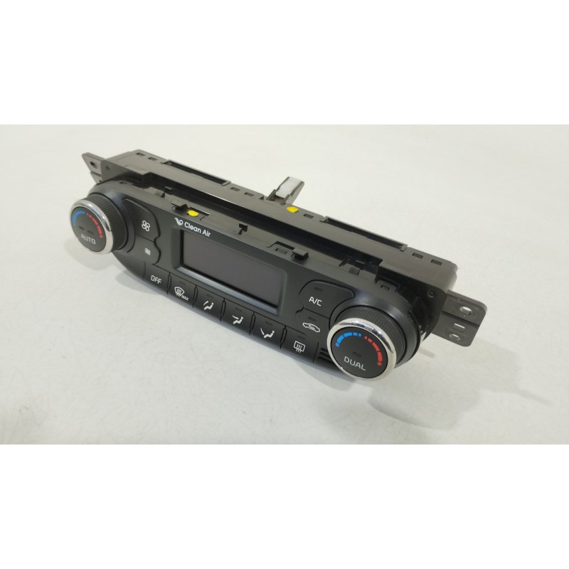 Recambio de mando climatizador para kia cee´d sporty wagon drive referencia OEM IAM 97250A2200  