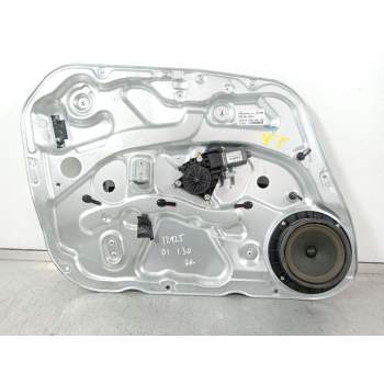 ELEVALUNAS DELANTERO IZQUIERDO 824702R010 