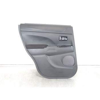 GUARNECIDO PUERTA TRASERA IZQUIERDA 7222A619XD 1608239680 