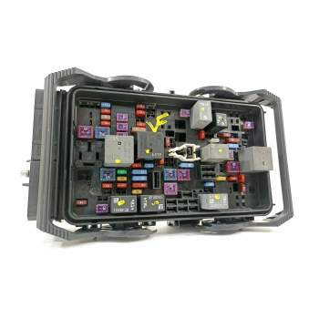 CAJA RELES / FUSIBLES 39116627 