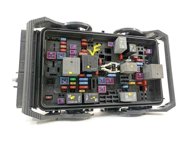 CAJA RELES / FUSIBLES 39116627 