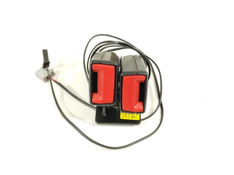 ENGANCHE CINTURON TRASERO CENTRAL 13357735 34139684A 34139687C