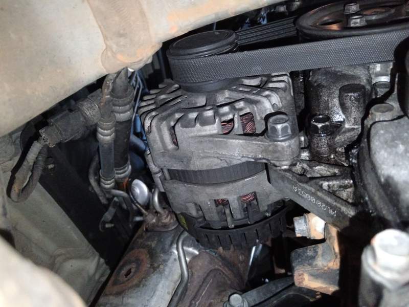 ALTERNADOR 2611067 373002A850