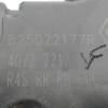 CERRADURA PUERTA TRASERA DERECHA 825022177R 