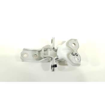 BISAGRA PUERTA DELANTERA DERECHA A046057 