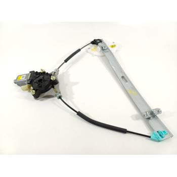 ELEVALUNAS DELANTERO DERECHO 82460H8000 82402H8100
