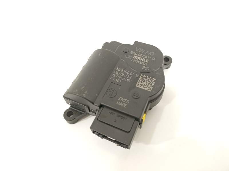 MOTOR APERTURA TRAMPILLAS CLIMATIZADOR 2Q0907511D 