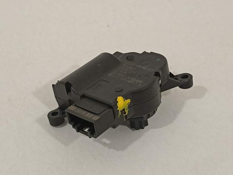 MOTOR APERTURA TRAMPILLAS CLIMATIZADOR 5Q0907511L 