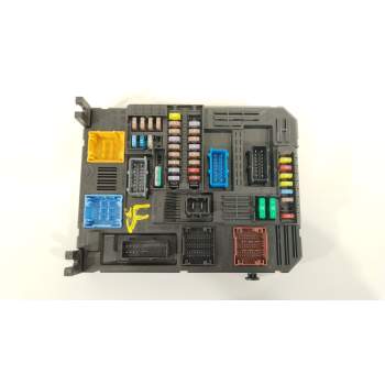 CAJA RELES / FUSIBLES 9832880280 