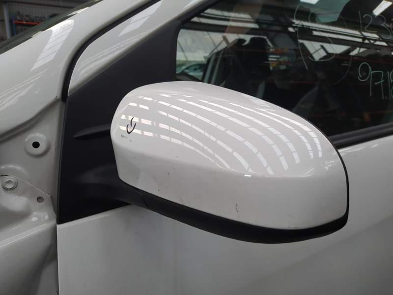 RETROVISOR IZQUIERDO 
