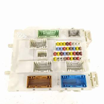 CAJA RELES / FUSIBLES DM5T14014 