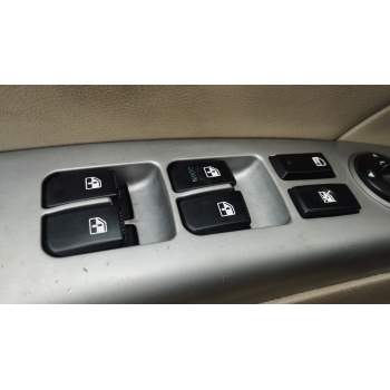 MANDO ELEVALUNAS DELANTERO IZQUIERDO 935702B000S4 