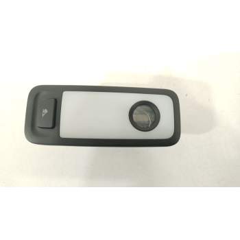 LUZ INTERIOR 8R0947292 