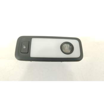 LUZ INTERIOR 8R0947291 