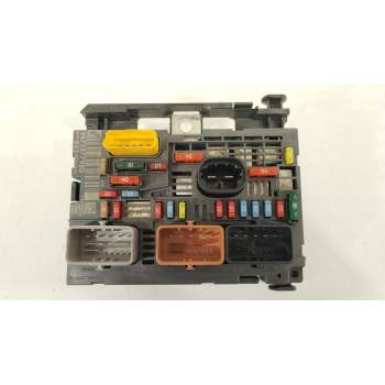 CAJA RELES / FUSIBLES 9675877980 