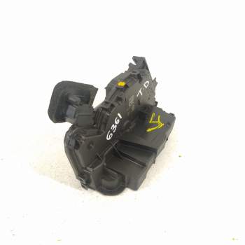 CERRADURA PUERTA TRASERA DERECHA 5TA839016E 
