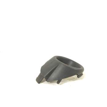 REJILLA PARAGOLPES DERECHA 8A6115A223A 