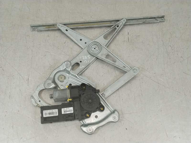 ELEVALUNAS DELANTERO IZQUIERDO 807311050R 