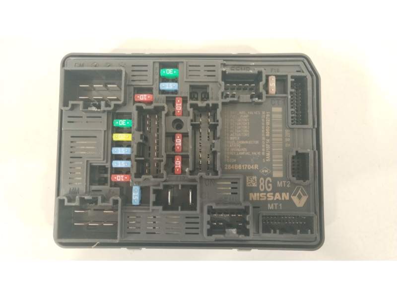CAJA RELES / FUSIBLES 284B61704R 