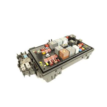 CAJA RELES / FUSIBLES 13343766 1110087AC C11000139