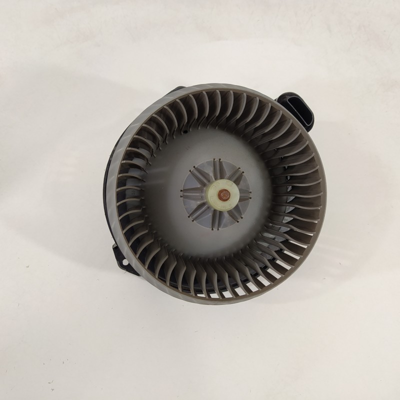 Recambio de ventilador calefaccion para toyota avensis (t27) advance referencia OEM IAM AV2727008103  