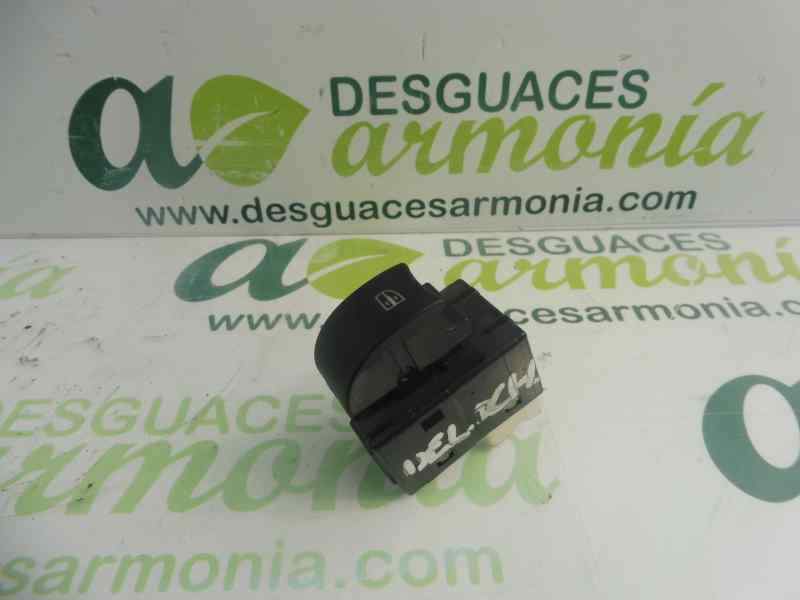 MANDO ELEVALUNAS DELANTERO DERECHO 25411JY00A 