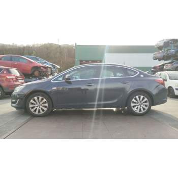 OPEL ASTRA J Sedán de desguace