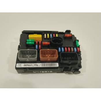 CAJA RELES / FUSIBLES 9667199680 BSM00R08 6500HV