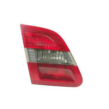 PILOTO TRASERO IZQUIERDO EN PORTON A1698201564 A1698200577 