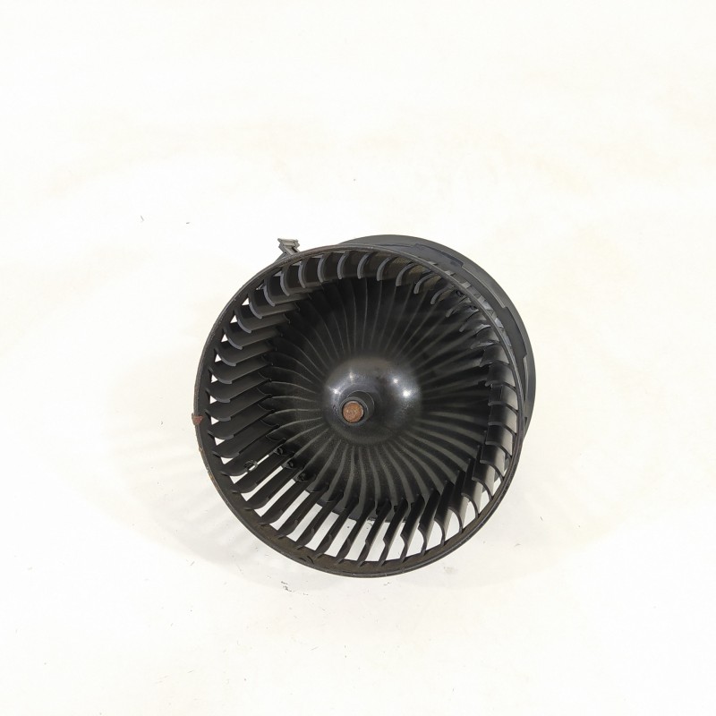 Recambio de ventilador calefaccion para ford fiesta (ccn) titanium referencia OEM IAM VP8E2H18456AB 0130115551 