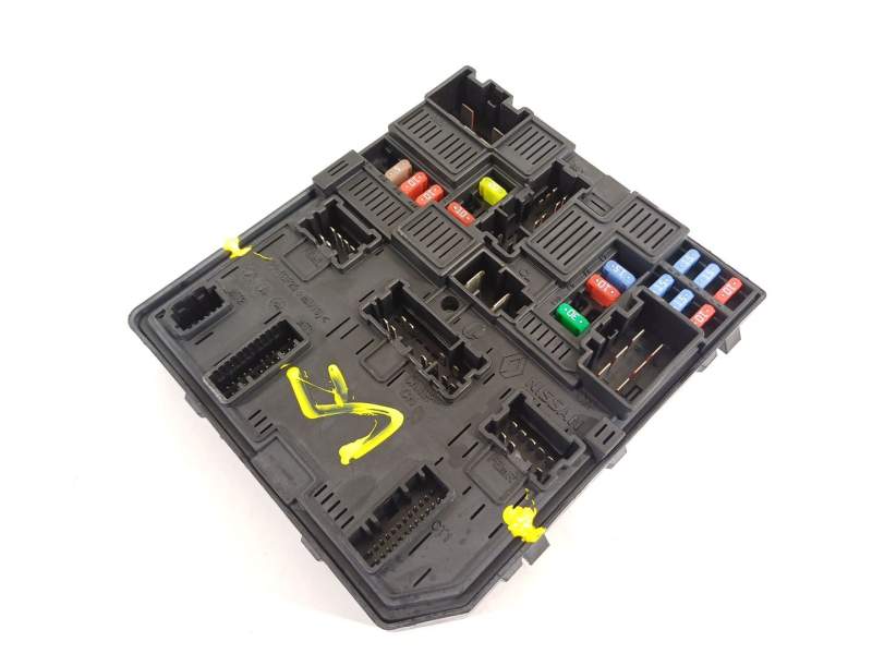 CAJA RELES / FUSIBLES 284B75NA1A 