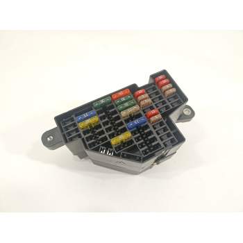 CAJA RELES / FUSIBLES 1K1941824 