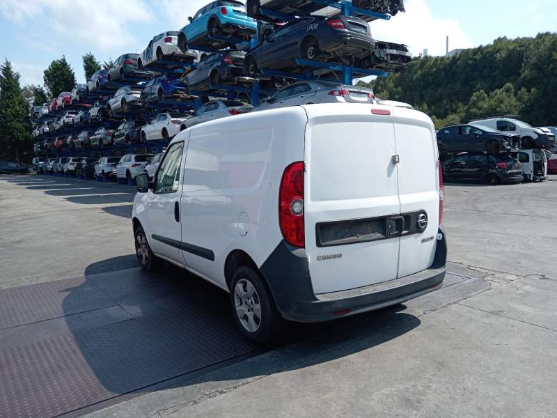 opel combo furgón/monospace (x12) del año 2015