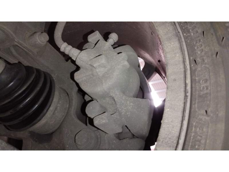 PINZA FRENO DELANTERA IZQUIERDA 410110001R 
