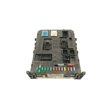 CAJA RELES / FUSIBLES 9660105980 216760315B BSI2004H05
