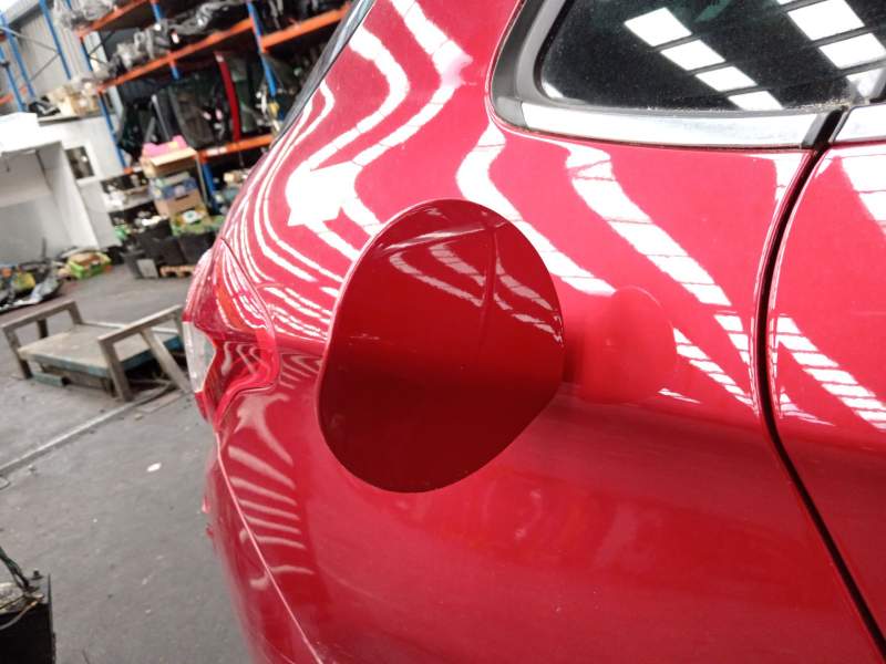 TAPA EXTERIOR COMBUSTIBLE 