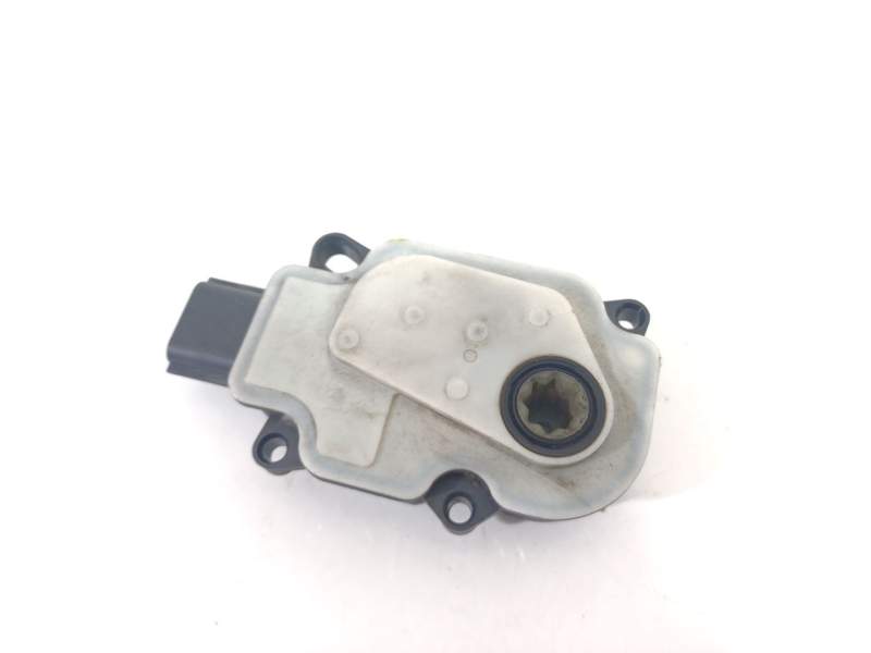 MOTOR APERTURA TRAMPILLAS CLIMATIZADOR 110949107 