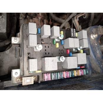 CAJA RELES / FUSIBLES 919511F210 