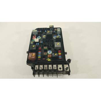 CAJA RELES / FUSIBLES 39216535 15514069 
