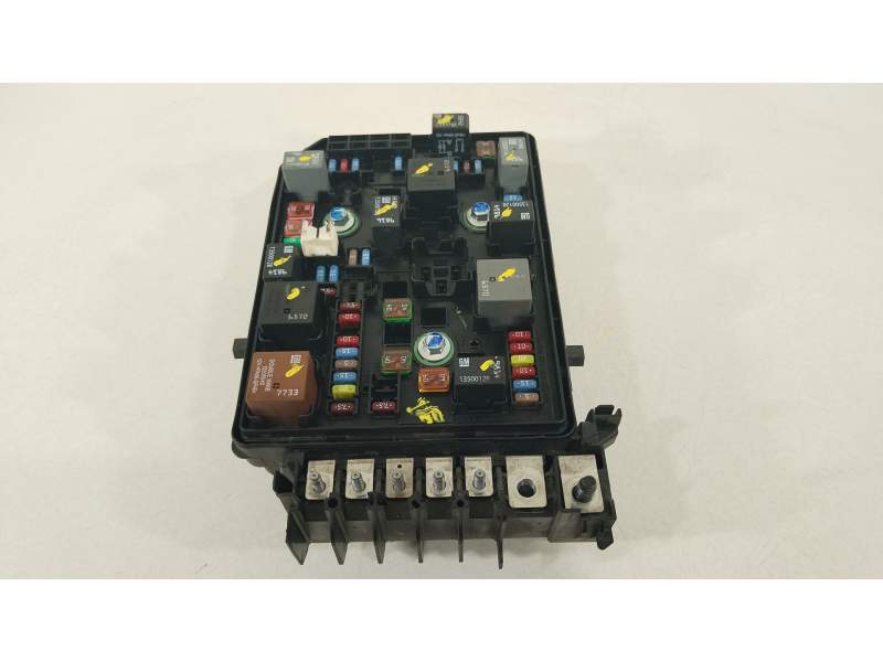 CAJA RELES / FUSIBLES 39216535 15514069 
