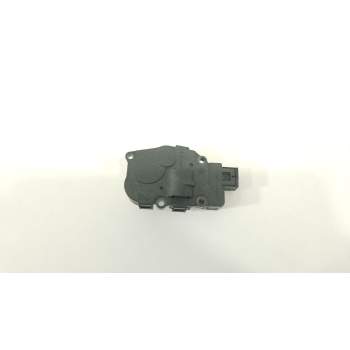 MOTOR APERTURA TRAMPILLAS CLIMATIZADOR 8K0820511D 28032015 EFB490