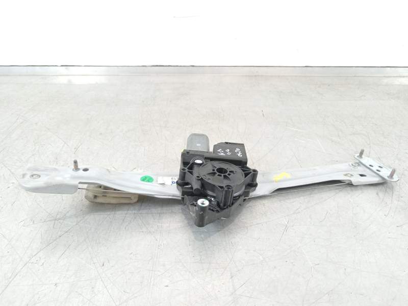 ELEVALUNAS DELANTERO DERECHO 39137856 